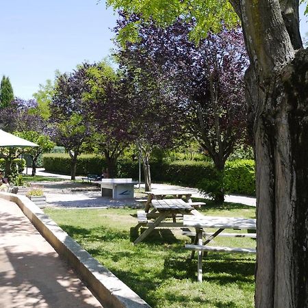 Camping Forcalquier Les Routes De Provence Ξενοδοχείο Εξωτερικό φωτογραφία